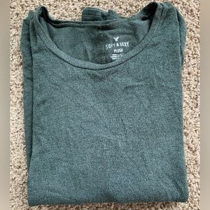 Woman’s American Eagle Soft & Sexy green long sleeve shirt size large